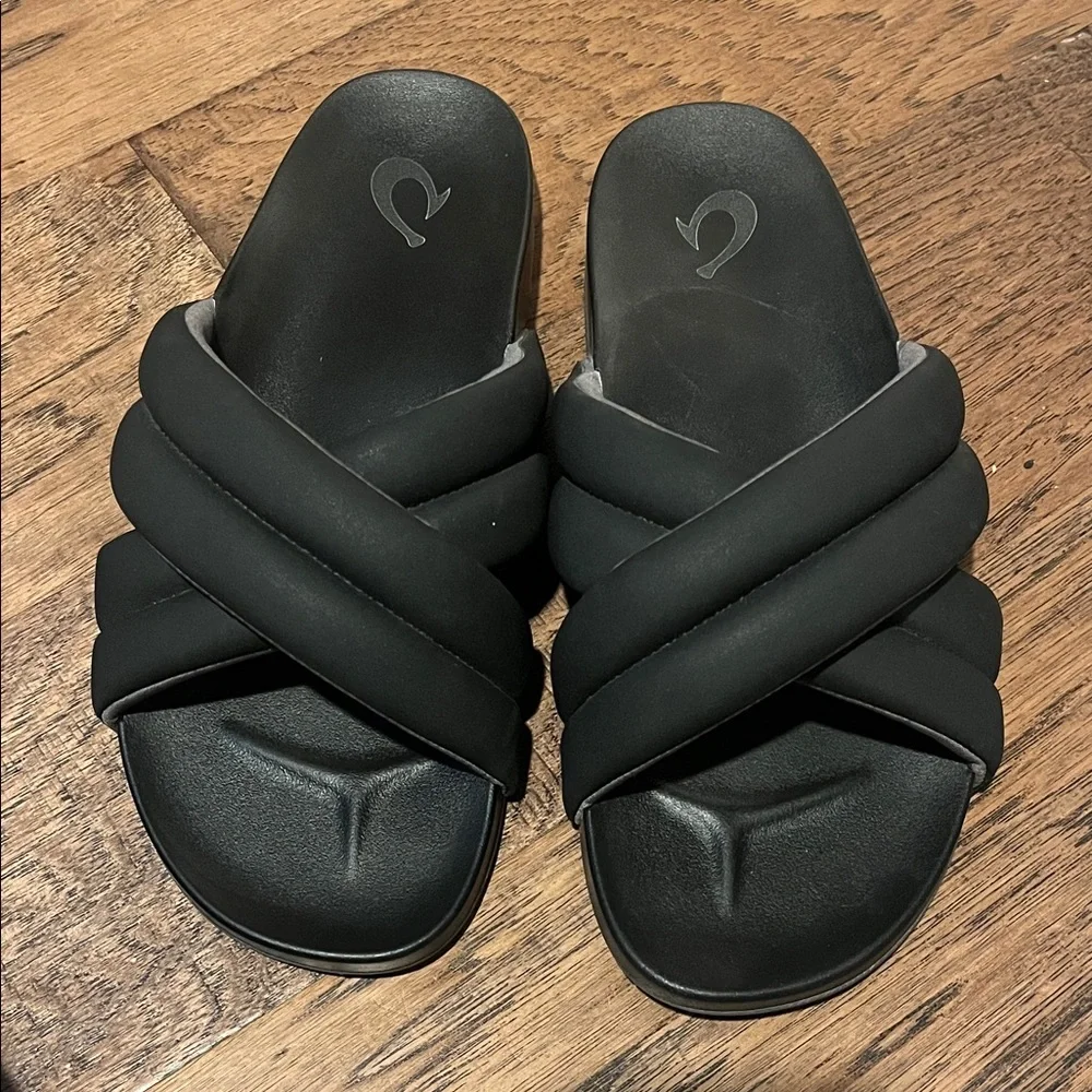 OluKai Women's Hila sandals in Black size 8 - Picture 1 of 6